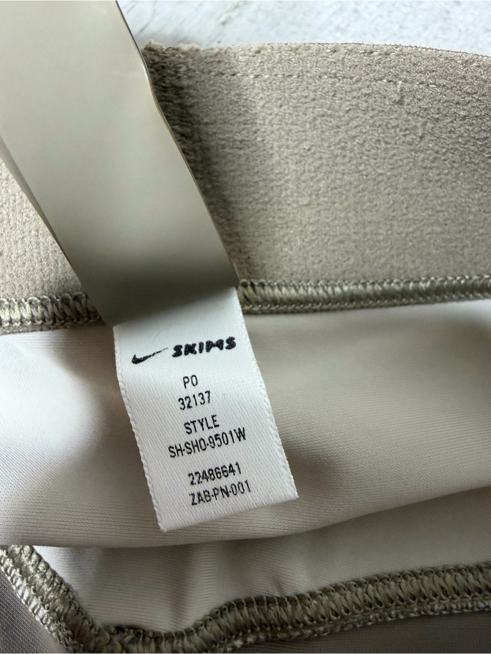 Nike x Skims Biker Shorts - Picture 7 of 7